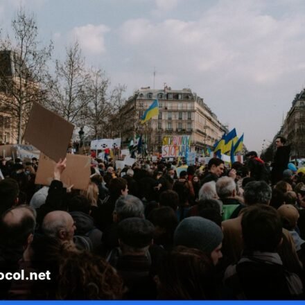Police enforce curfew as protesters gather on Paris streets during France protests today