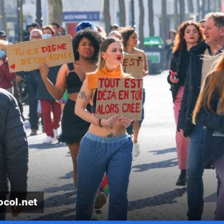 Crowd of French demonstrators marching in city streets during the 2026 protests